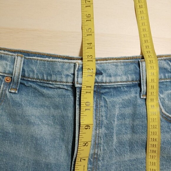 NWT ABERCROMBIE & FITCH medium wash high rise denim mom shorts - Picture 7 of 12